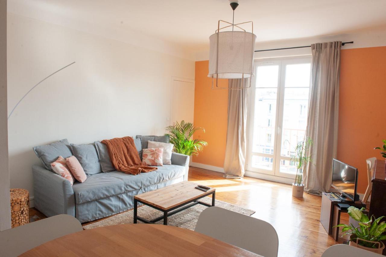 Appartement Spacieux Avec Balcon Et Parking 布雷斯特 外观 照片