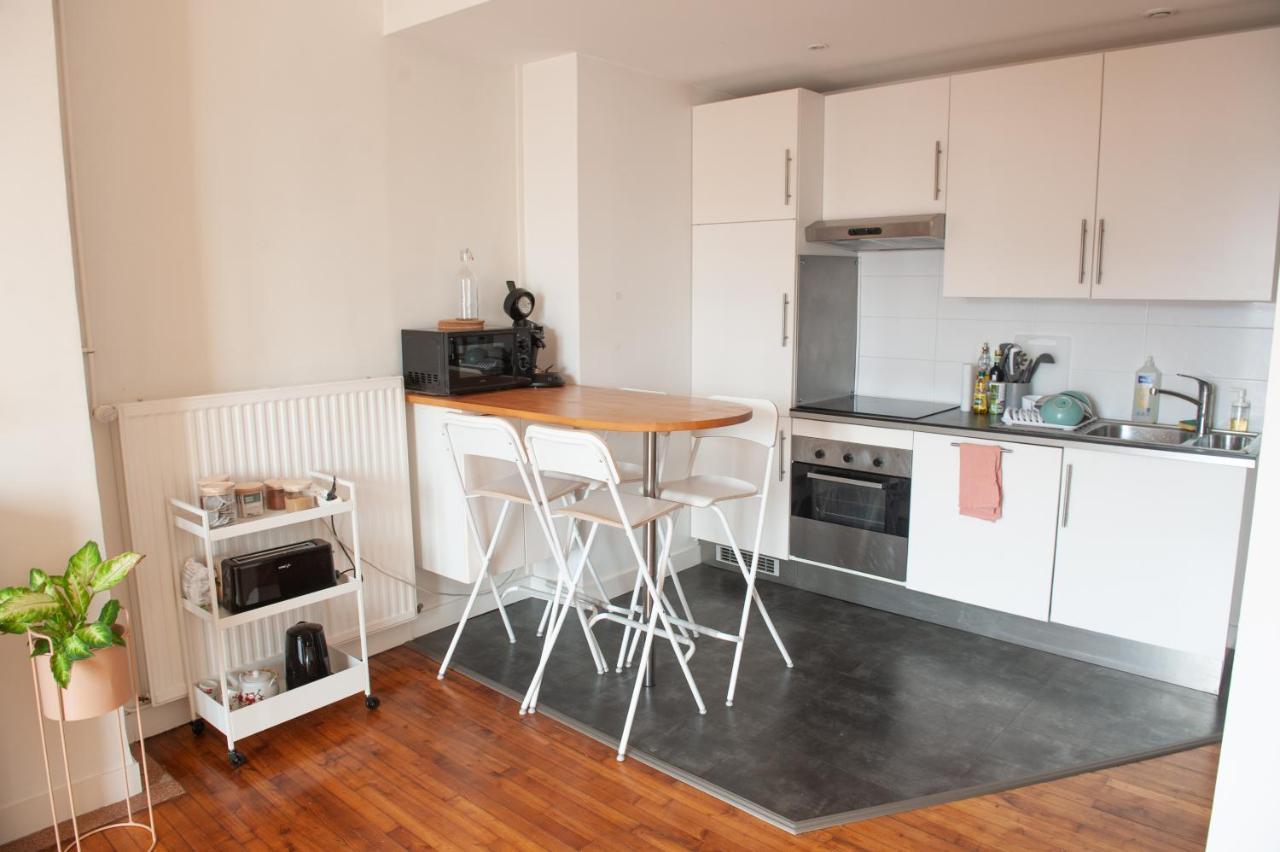 Appartement Spacieux Avec Balcon Et Parking 布雷斯特 外观 照片