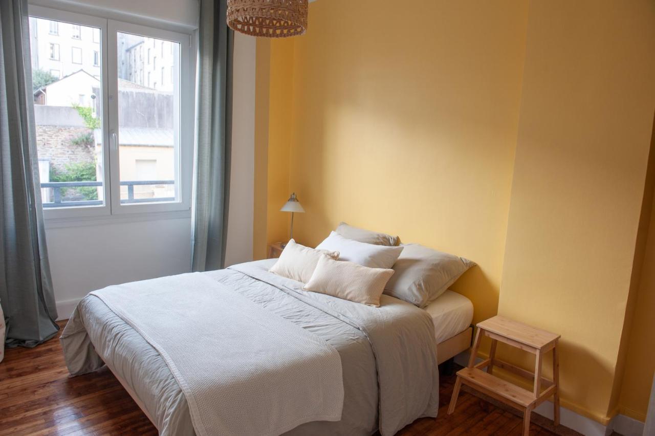 Appartement Spacieux Avec Balcon Et Parking 布雷斯特 外观 照片
