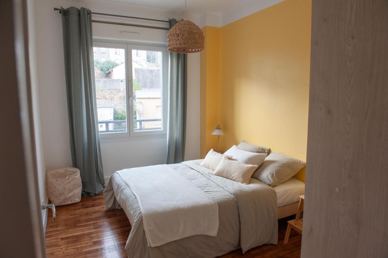 Appartement Spacieux Avec Balcon Et Parking 布雷斯特 外观 照片