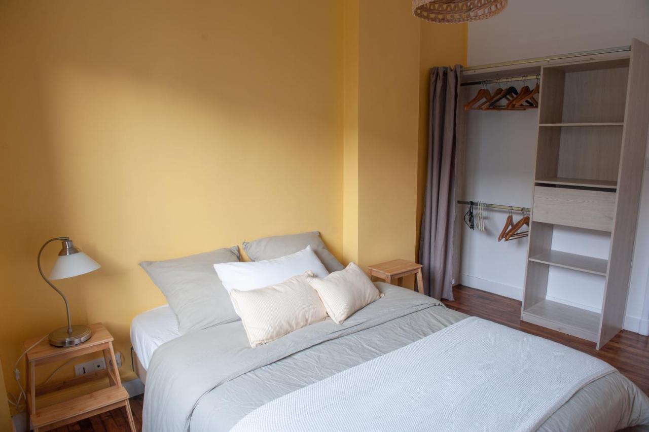 Appartement Spacieux Avec Balcon Et Parking 布雷斯特 外观 照片