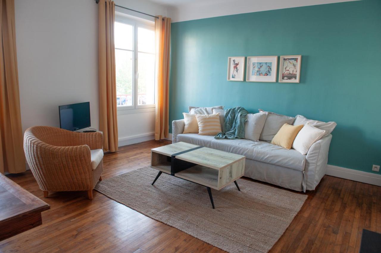 Appartement Spacieux Avec Balcon Et Parking 布雷斯特 外观 照片